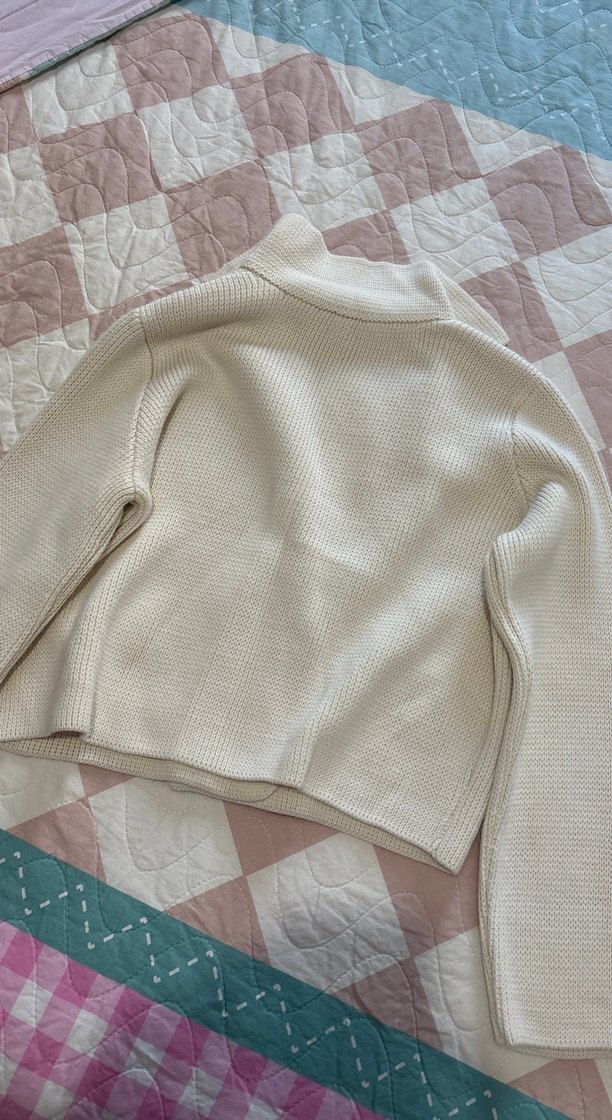 Düğmeli Beyaz Mini Triko Hırka - Görsel 3