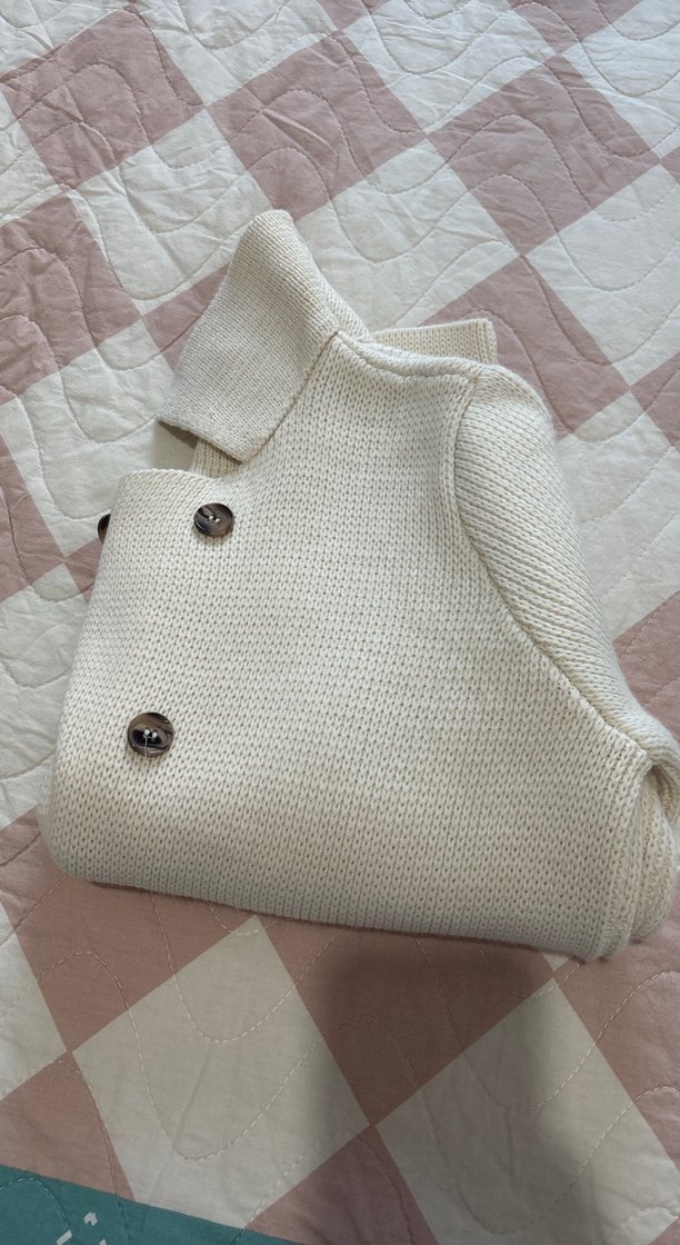 Düğmeli Beyaz Mini Triko Hırka - Görsel 5