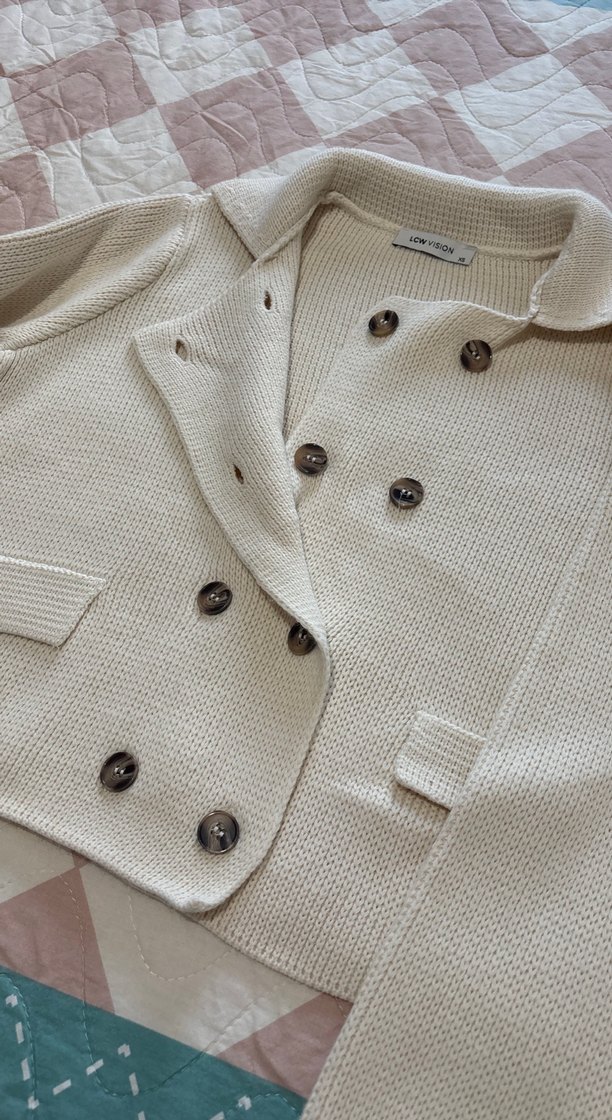 Düğmeli Beyaz Mini Triko Hırka - Görsel 2