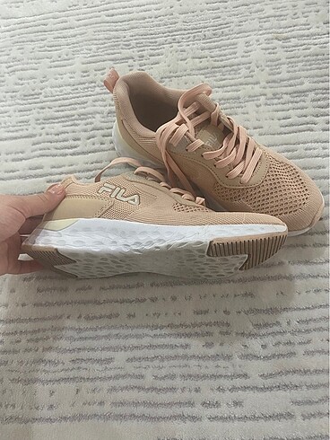 35 Beden ten rengi Renk Spor ayakkabı