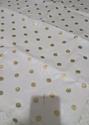Diğer Beyaz Puantiyeli Parlak masa örtüsü