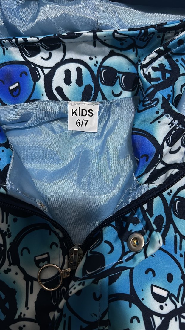 Kapüşonlu Mavi Erkek Çocuk Yağmurluk - Görsel 5