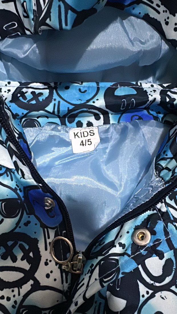 Kapüşonlu Mavi Erkek Çocuk Yağmurluk - Görsel 4