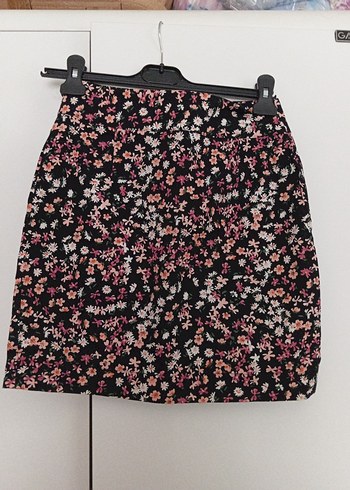 Koton Düğmeli Çiçek Desenli Mini Etek - Görsel 2