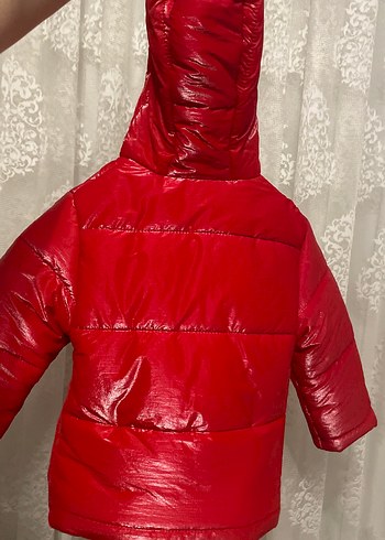 Parlak Kırmızı Kapüşonlu Erkek - kız  Çocuk Mont - Görsel 3