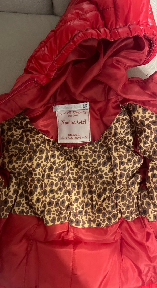 Parlak Kırmızı Kapüşonlu Erkek - kız  Çocuk Mont - Görsel 2