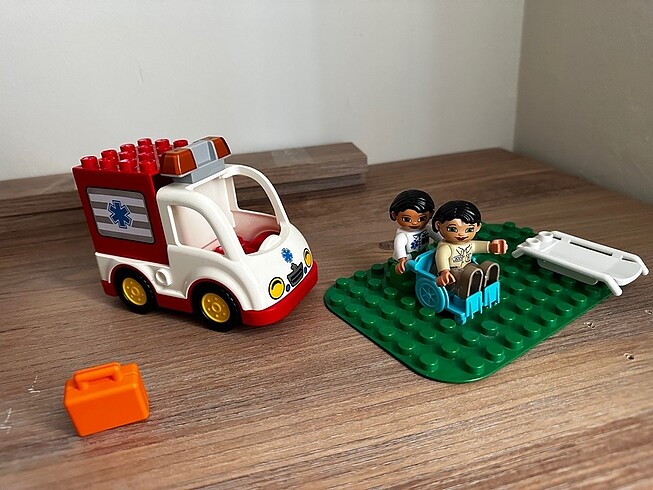 Beden Lego duplo ambulans doktor hastane
