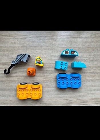 Hot Wheels Sarı vinç ve mavi araba Lego seti