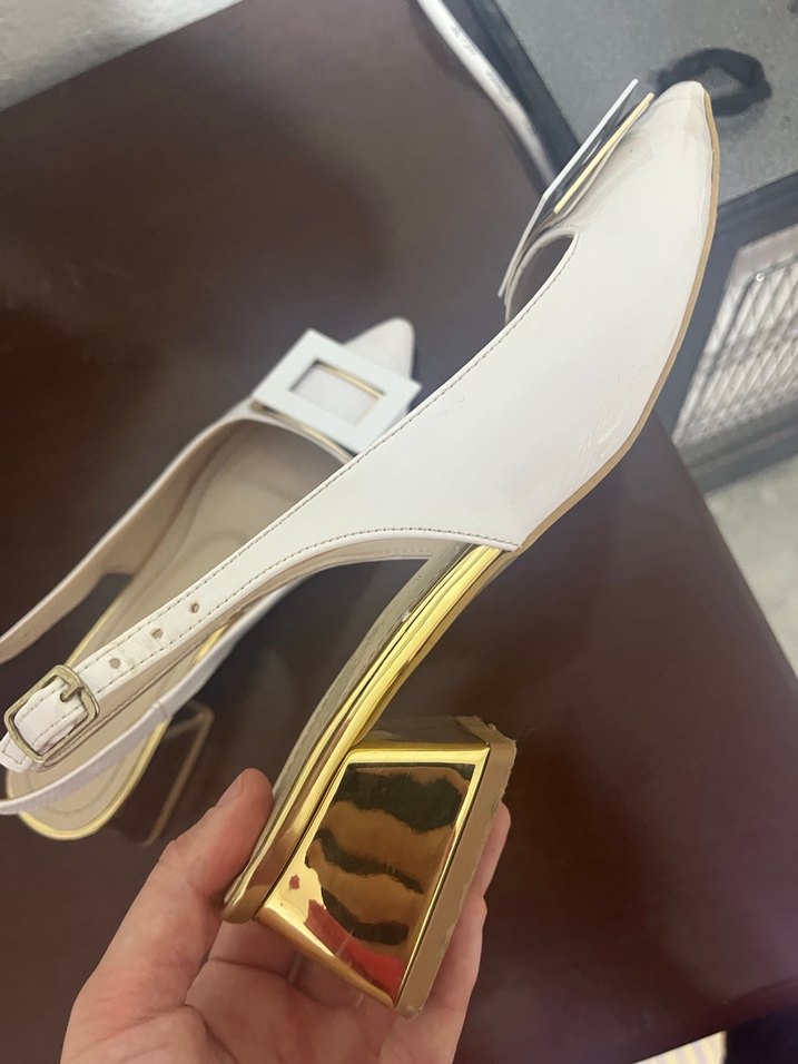 Beyaz Tokalı  Topuklu Kadın Ayakkabı - Görsel 4