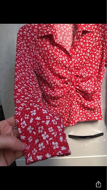 Kadın önü büzgülü çiçekli gömlek - Görsel 3