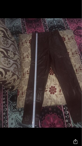 Önden yırtmaçlı deri pantolon - Görsel 3