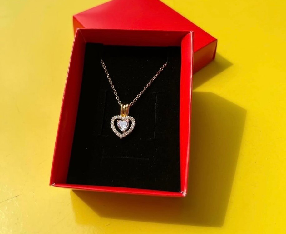 Mini Altın Renkli Kalp Kolye - Görsel 2