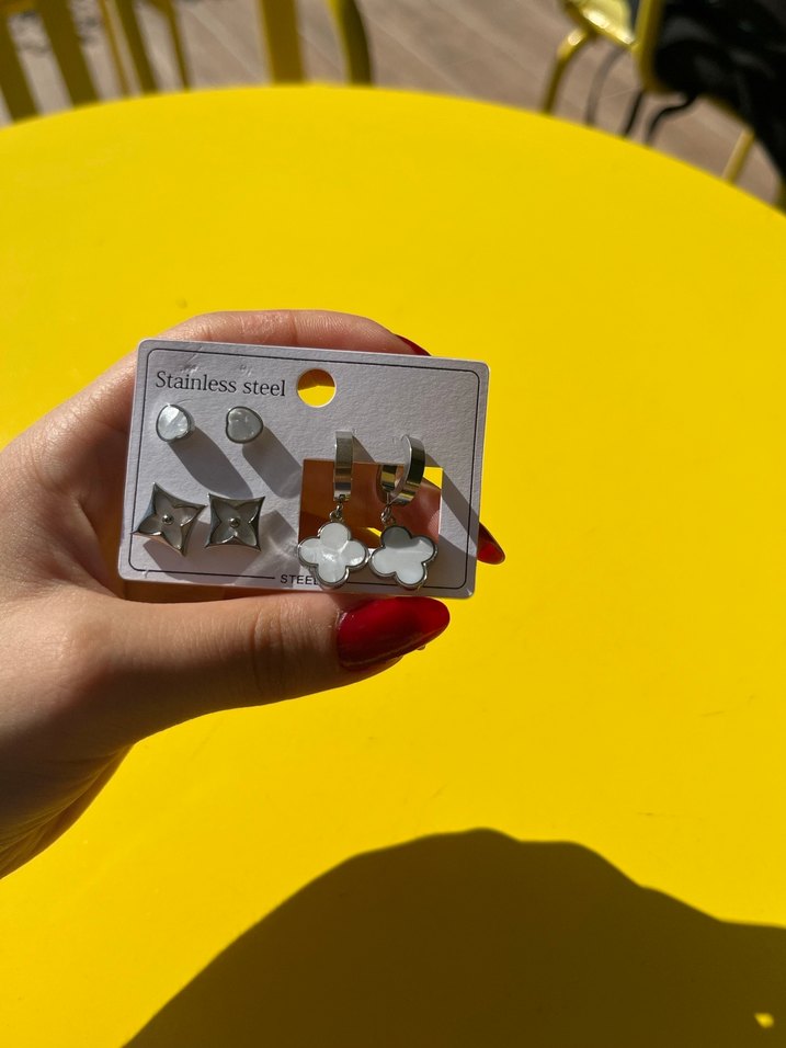 Kadın Gri  Mini Çiçek Küpe Seti - Görsel 2