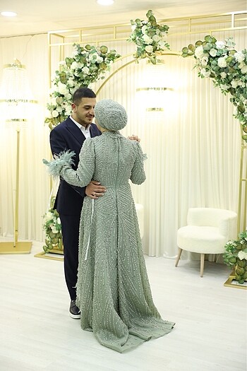 Zühre Nişan elbisesi