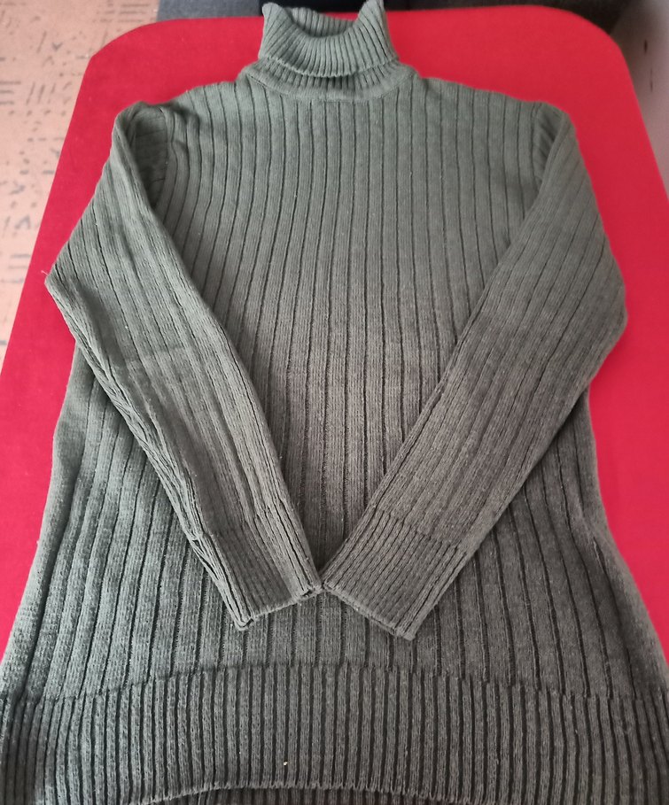 Haki Boğazlı Fitilli Kadın Kazak - Görsel 4