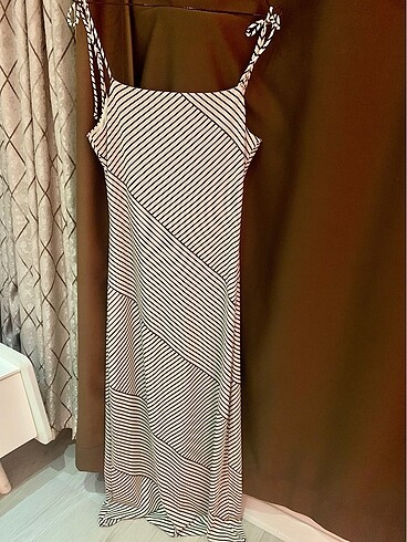 H&M uzun çizgili elbise