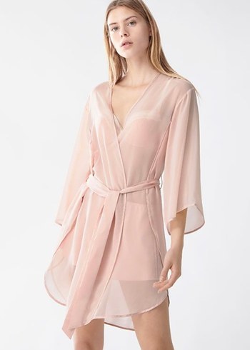 Oysho Pembe Minimalist Kısa Kadın sabahlık