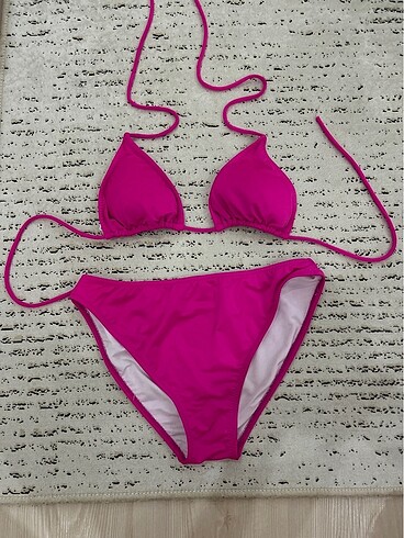 Pembe bikini takımı
