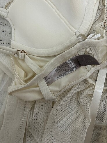 m Beden ten rengi Renk Victoria?s Secret 36B gecelik