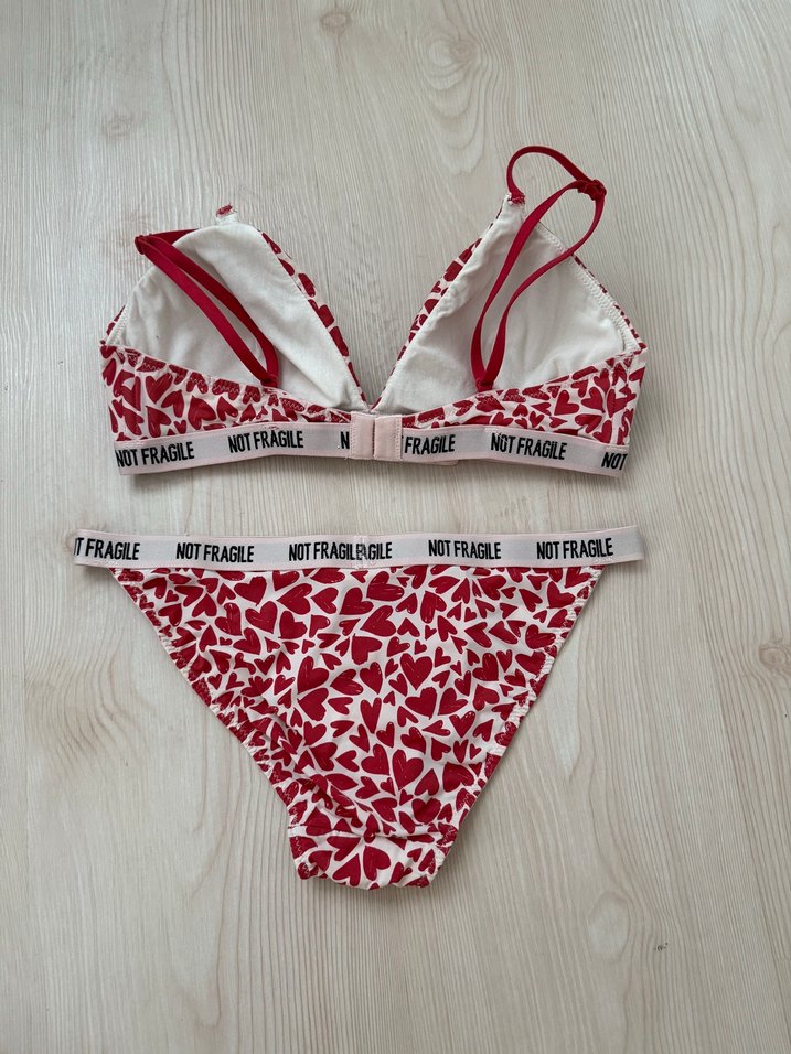 Kırmızı Baskılı Street Wear Spor Sütyen Takımı - Görsel 2