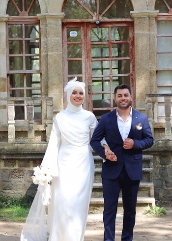 Uzun Kollu Beyaz Düz Kesim Gelinlik - Görsel 4