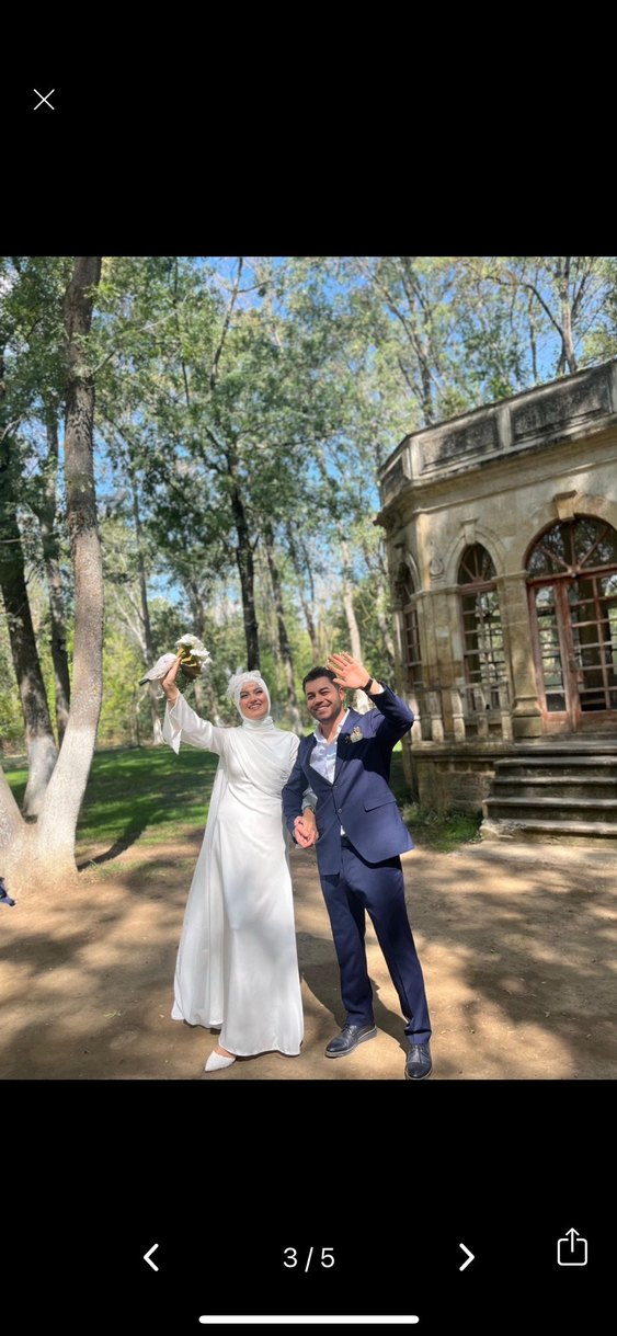 Uzun Kollu Beyaz Düz Kesim Gelinlik - Görsel 3