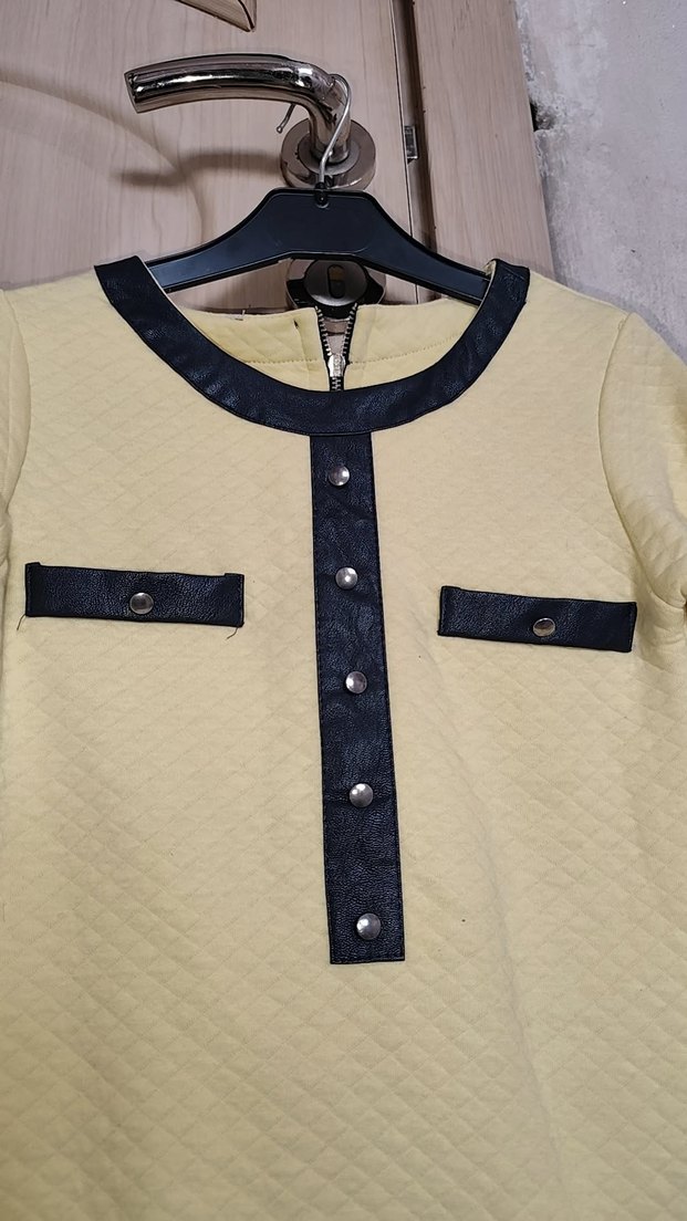 Düğmeli Sarı kız çocuk tşhrt - Görsel 2