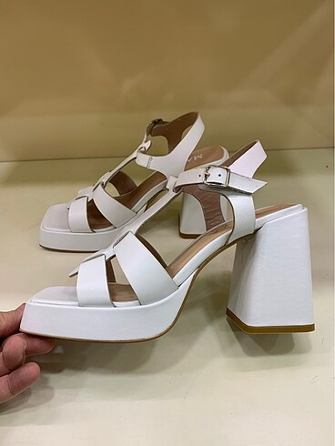 Diğer Hakiki deri çok şık platform sandalet