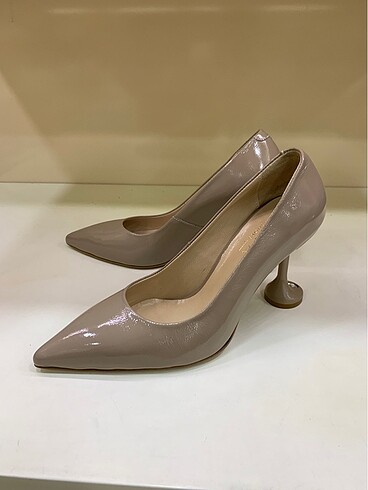 Diğer Hakiki rugan çok şık stiletto