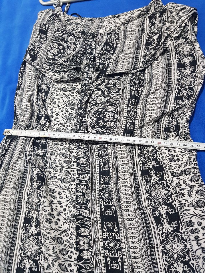 ayarlanabilir ip askılı önden düğmeli fırfırlı Tulum - Görsel 4