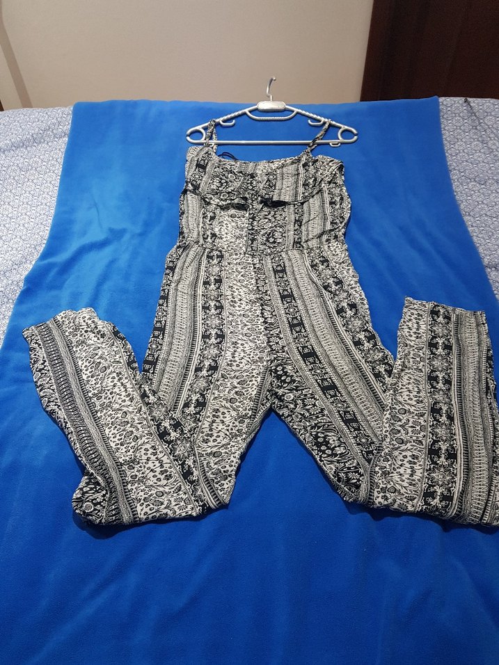 ayarlanabilir ip askılı önden düğmeli fırfırlı Tulum - Görsel 5