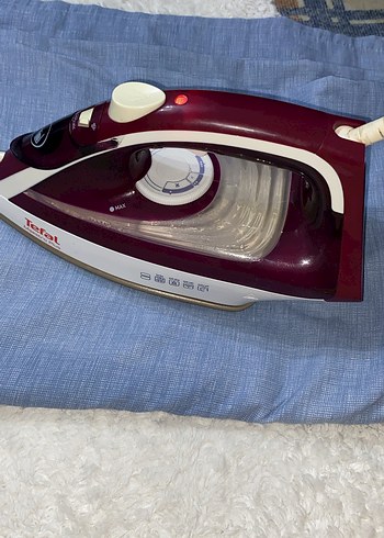 Bordo Parlak Tefal Ütü
