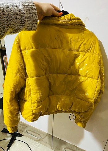 Sarı Parlak Mini Kadın Kışlık Mont - Görsel 5