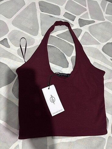 stradivarius halter yaka crop top