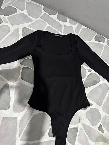 kare yaka çıtçıtlı body
