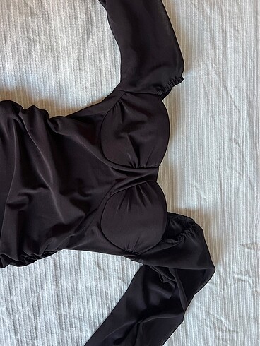 Diğer Kolları şifon yanları büzgülü mini elbise