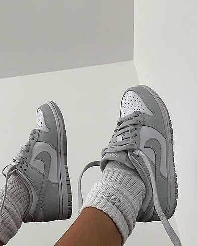 Nike dunk low grey