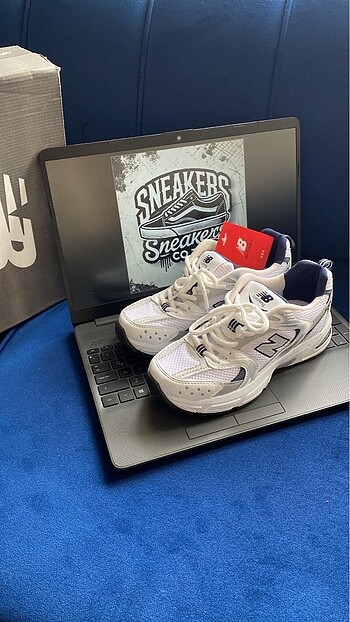 New Balance 530