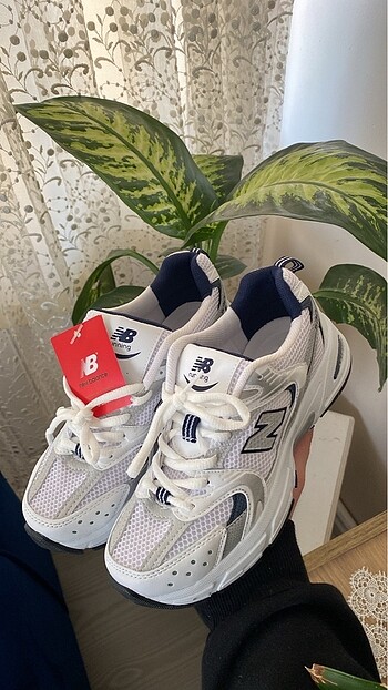 NEW BALANCE 530