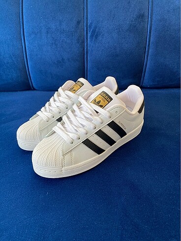Adidas superstar