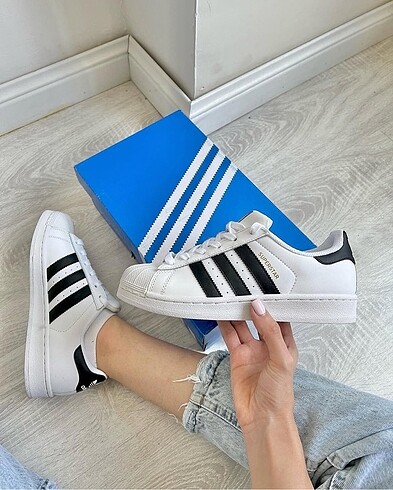 Adidas Superstar