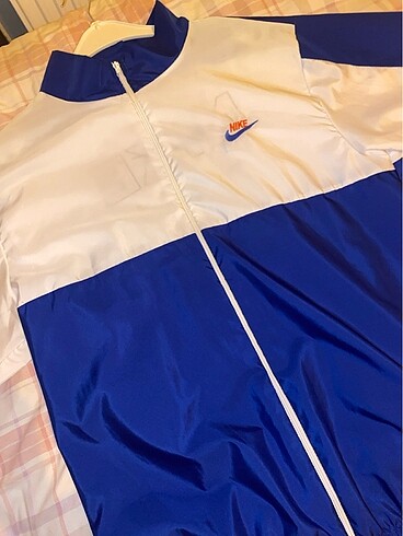 nike yağmurluk