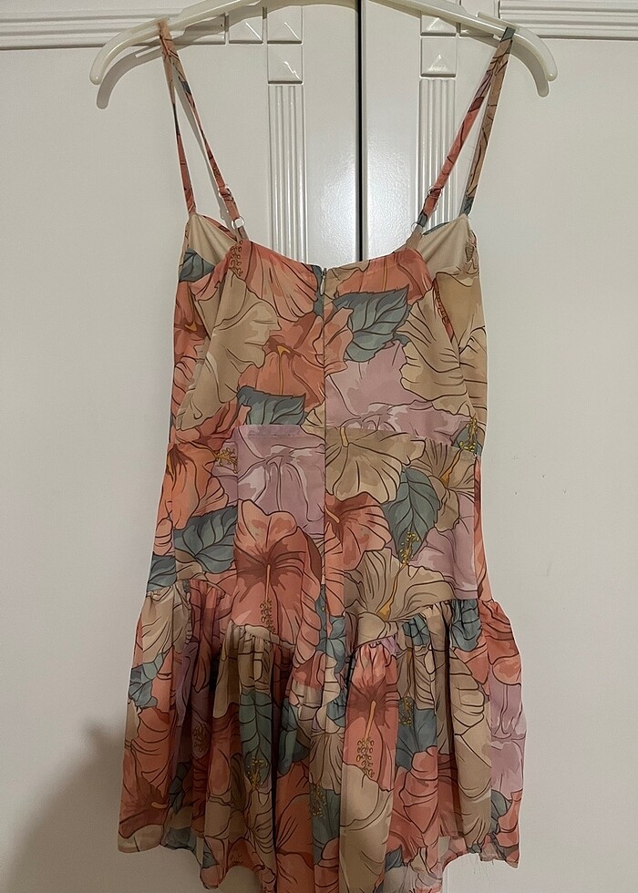 Çiçek Desenli Elbise - Görsel 3