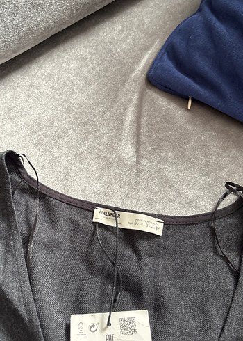 Pull and Bear Gri V Yakalı Uzun Kollu Midi Elbise