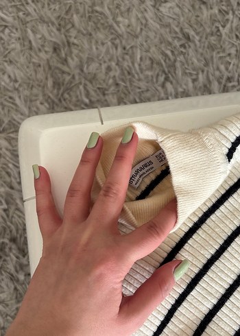 Çizgili Beyaz Gri Triko Midi Elbise - Görsel 6