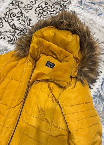 LC Waikiki Sarı Kürklü Kadın Mont - Görsel 3