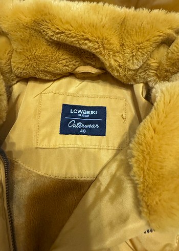 LC Waikiki Sarı Kürklü Kadın Mont - Görsel 2