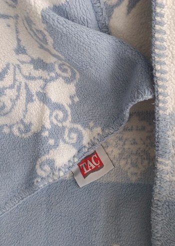 Mavi Baskılı Gri Yatak Örtüsü - Görsel 3