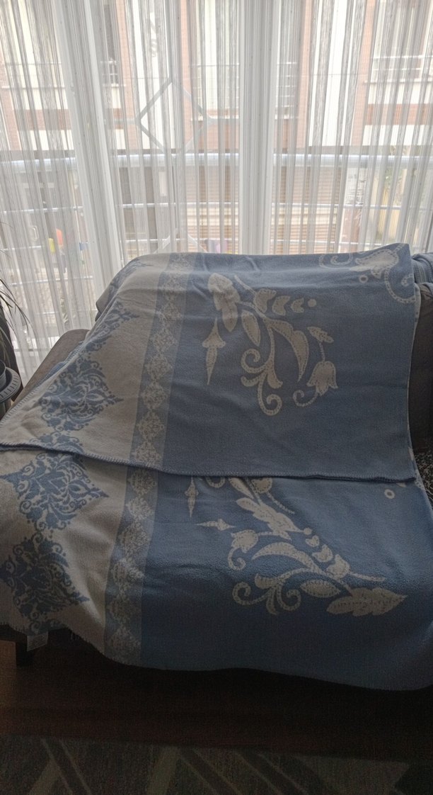 Mavi Baskılı Gri Yatak Örtüsü - Görsel 2