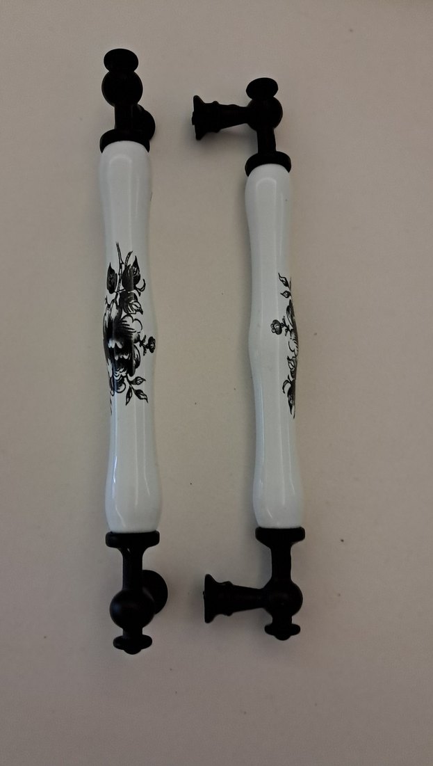 Beyaz Siyah Çiçek Desenli Seramik Kulp 2 adet. - Görsel 2